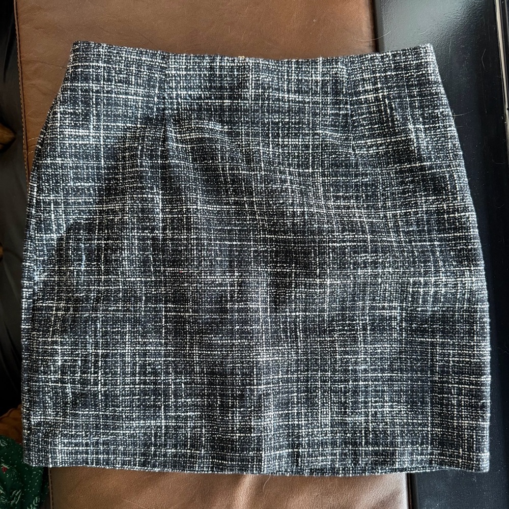 H&M Black and White Pencil Skirt